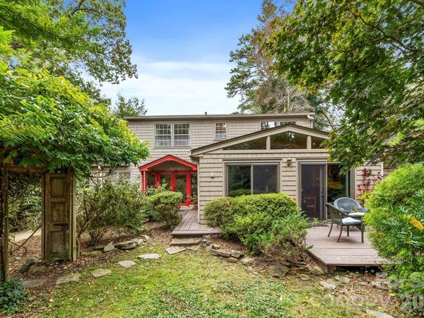 190 School Road, Asheville, NC 28806