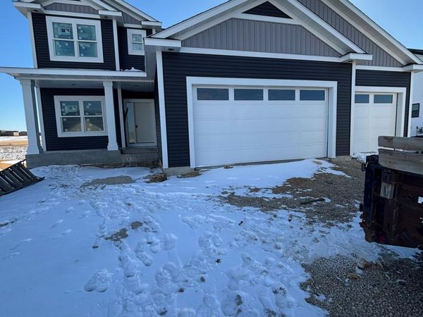 2211 Elk Run Drive SE, Pine Island, MN 55963