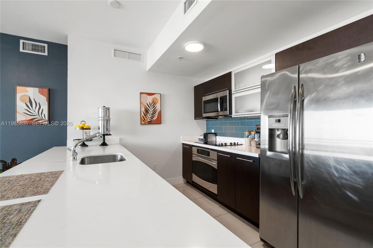 90 SW 3rd St , Unit 2706, Miami, FL 33130 Photo