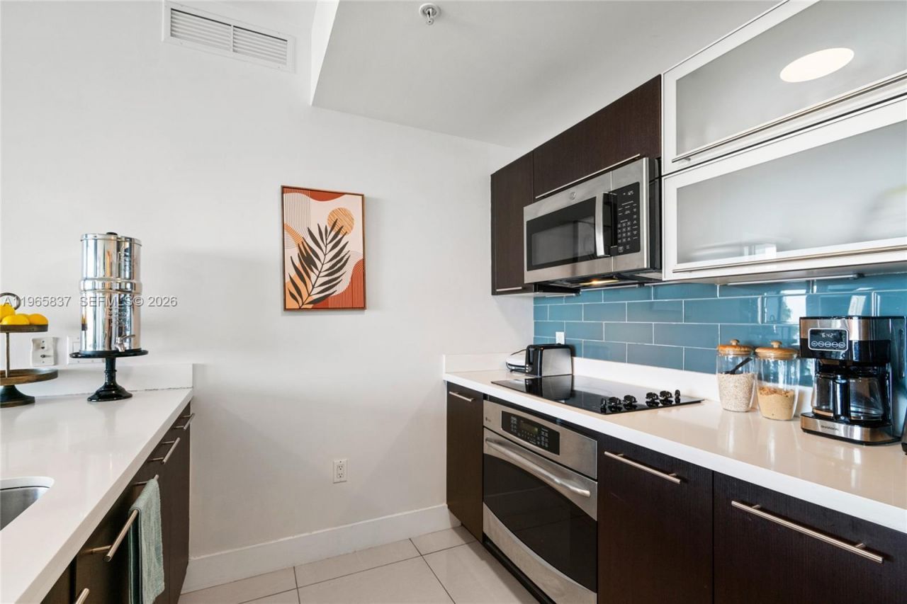 90 SW 3rd St , Unit 2706, Miami, FL 33130 Photo