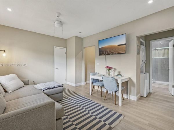 7845 NE Bayshore Ct , Unit 16, Miami, FL 33138