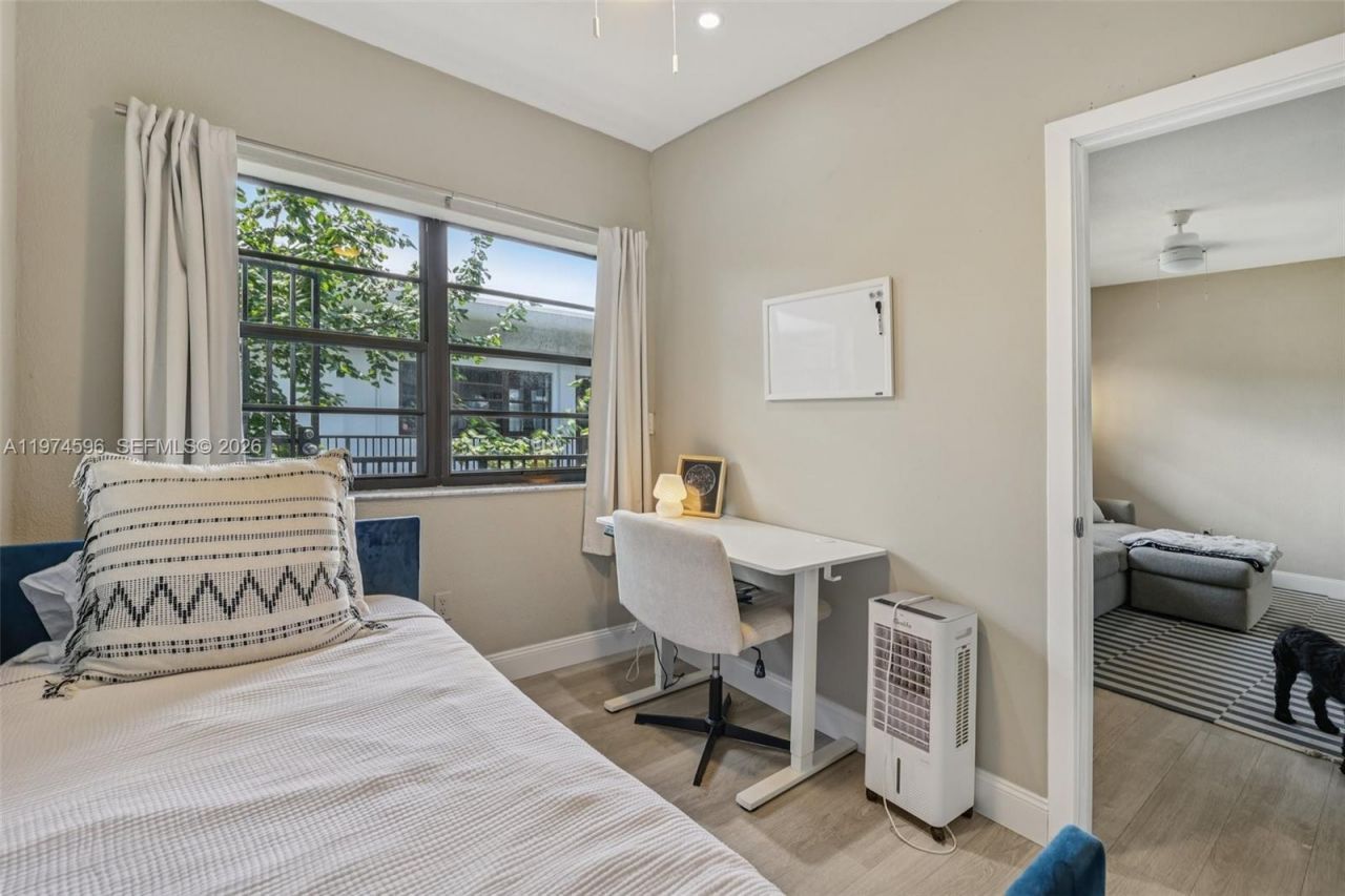 7845 NE Bayshore Ct , Unit 16, Miami, FL 33138 Photo