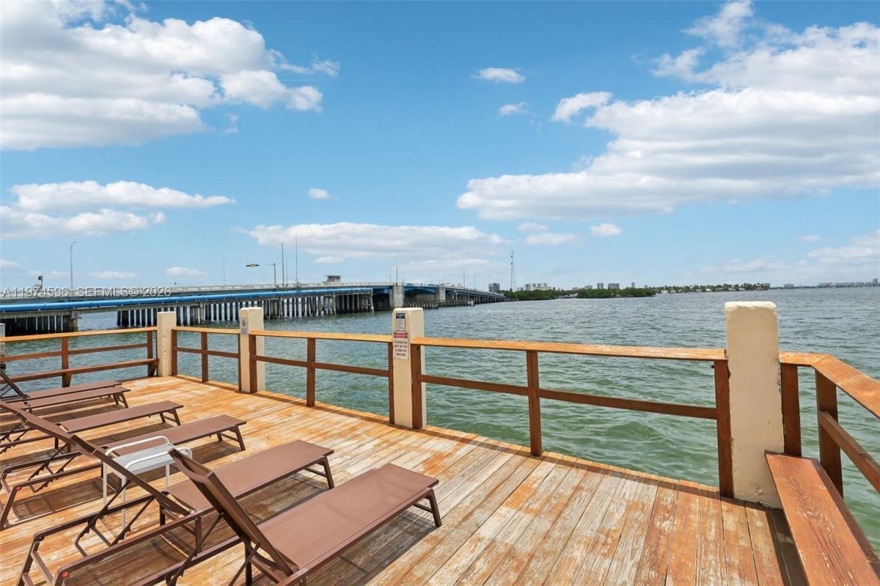 7845 NE Bayshore Ct , Unit 16, Miami, FL 33138 Photo