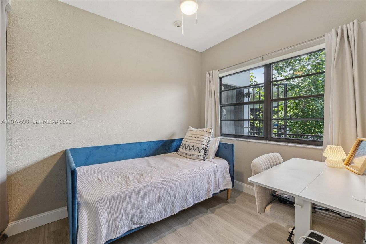 7845 NE Bayshore Ct , Unit 16, Miami, FL 33138 Photo