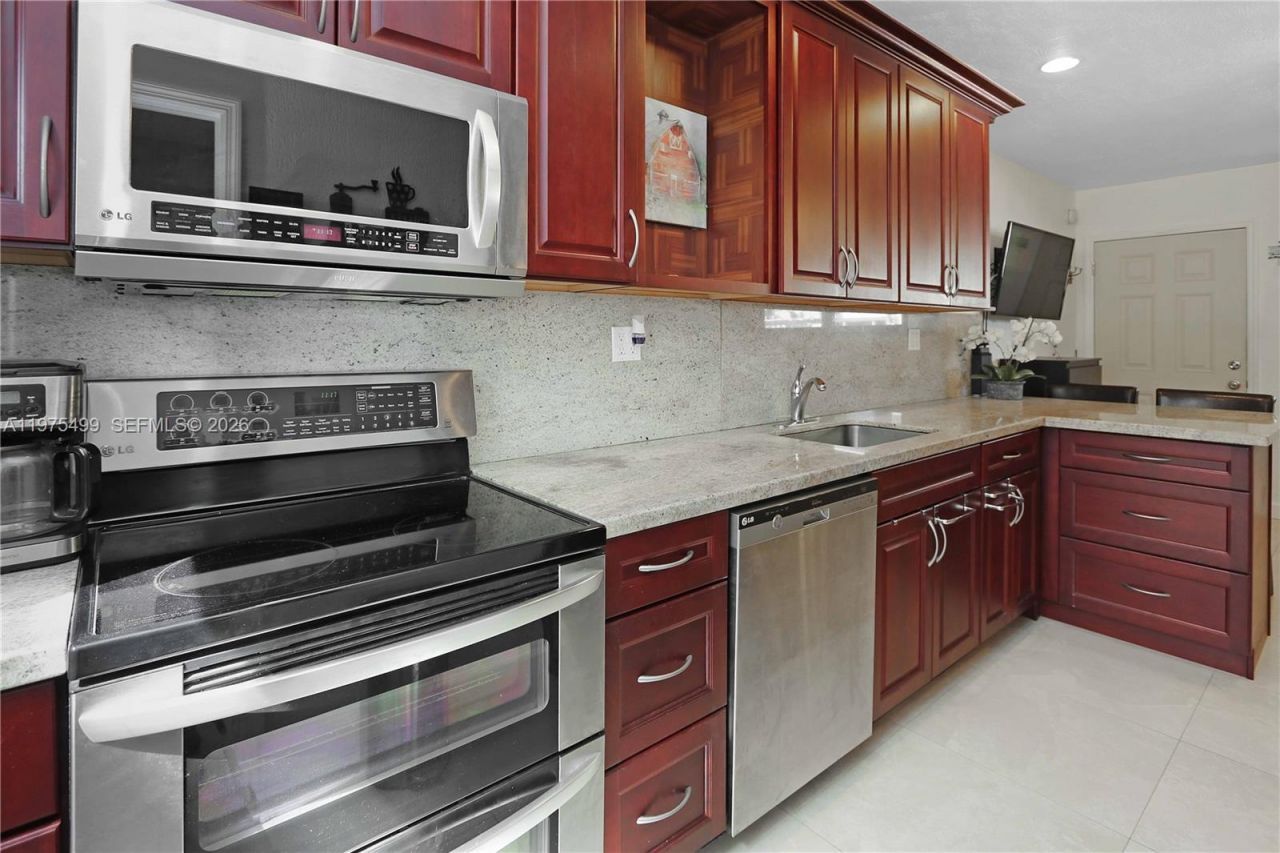 302 New Hampshire St , Unit 3AB, Hollywood, FL 33019 Photo