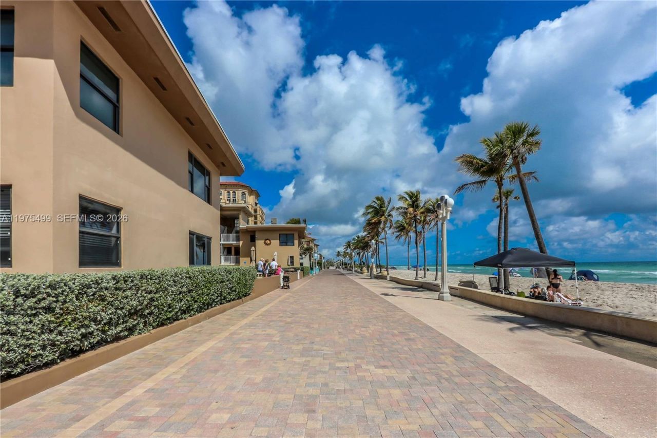 302 New Hampshire St , Unit 3AB, Hollywood, FL 33019 Photo