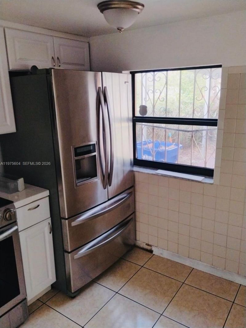 1590 NE 161st St, North Miami Beach, FL 33162 Photo