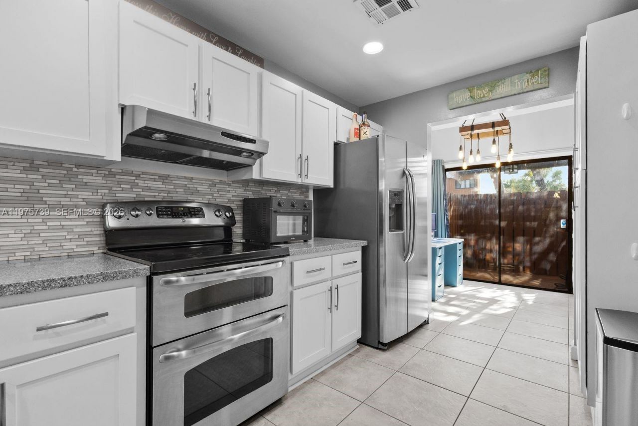 4169 S Pine Island Rd , Davie, FL 33328 Photo