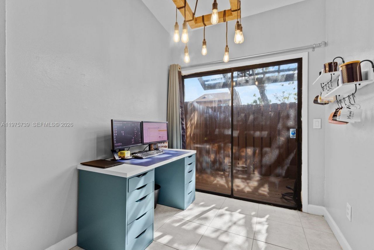 4169 S Pine Island Rd , Davie, FL 33328 Photo