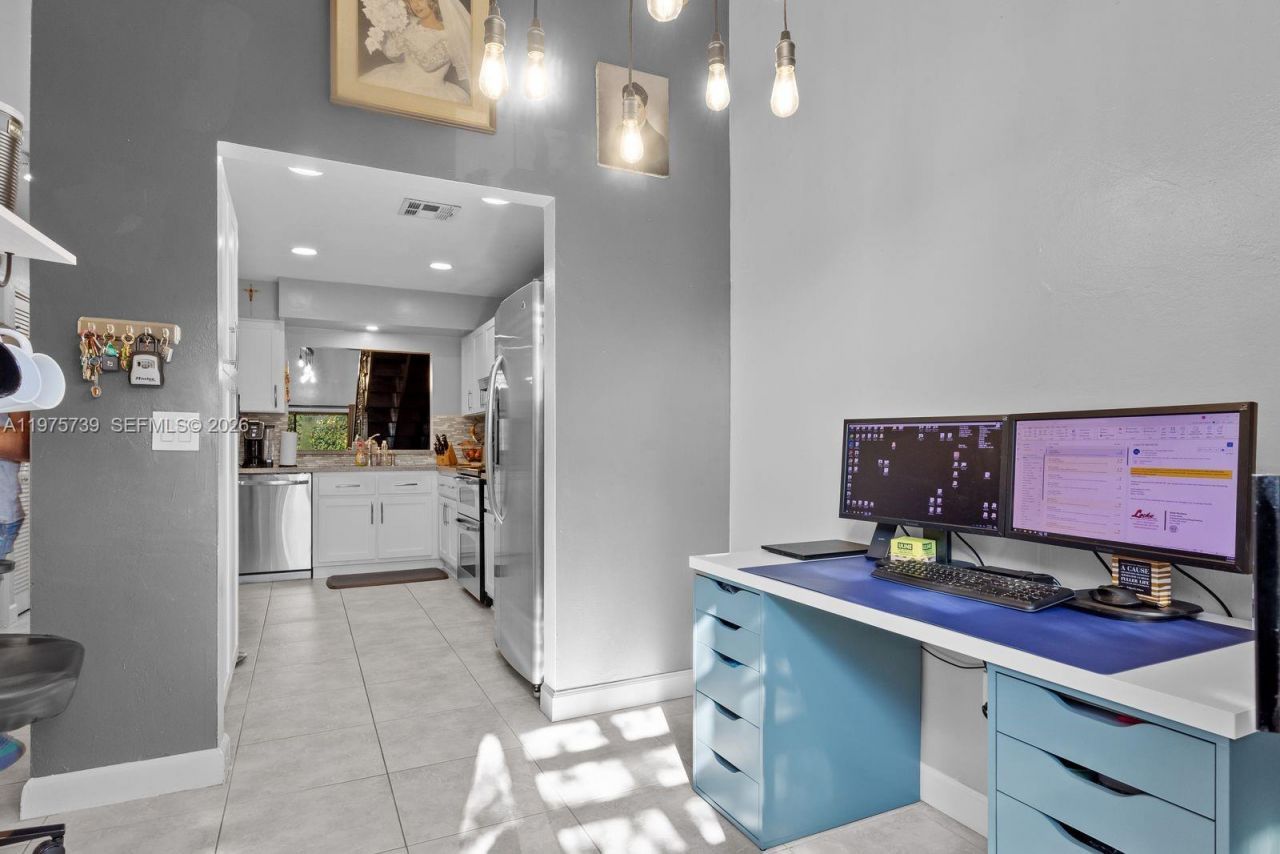 4169 S Pine Island Rd , Davie, FL 33328 Photo