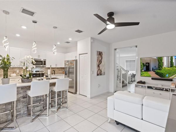 21018 NE 8th Ave, Unit 21018, Miami, FL 33179