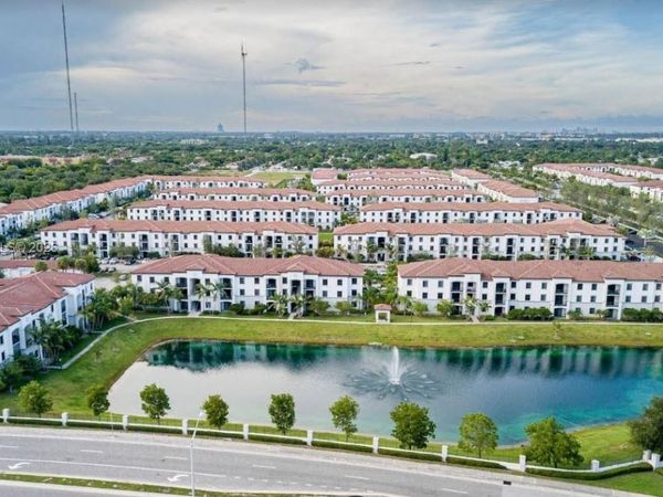 21018 NE 8th Ave, Unit 21018, Miami, FL 33179