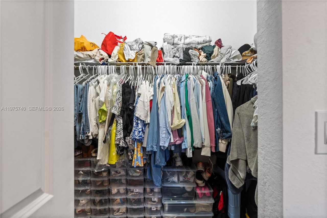 21018 NE 8th Ave, Unit 21018, Miami, FL 33179 Photo