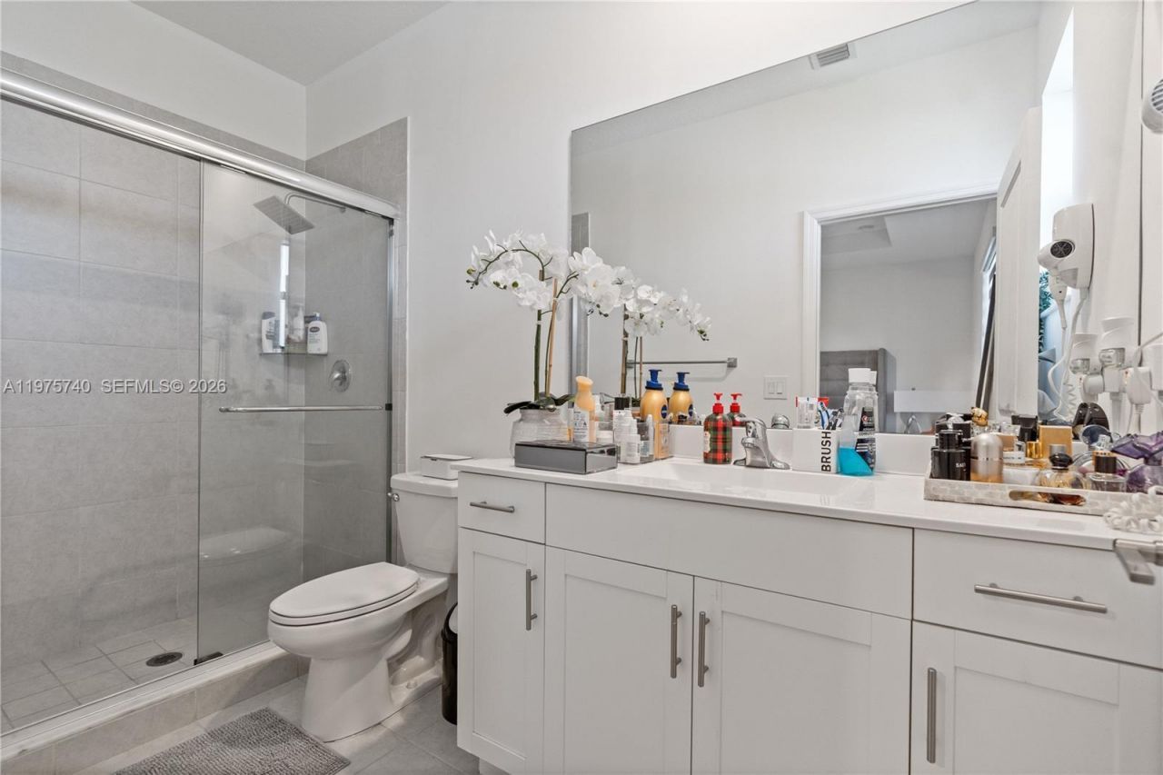 21018 NE 8th Ave, Unit 21018, Miami, FL 33179 Photo