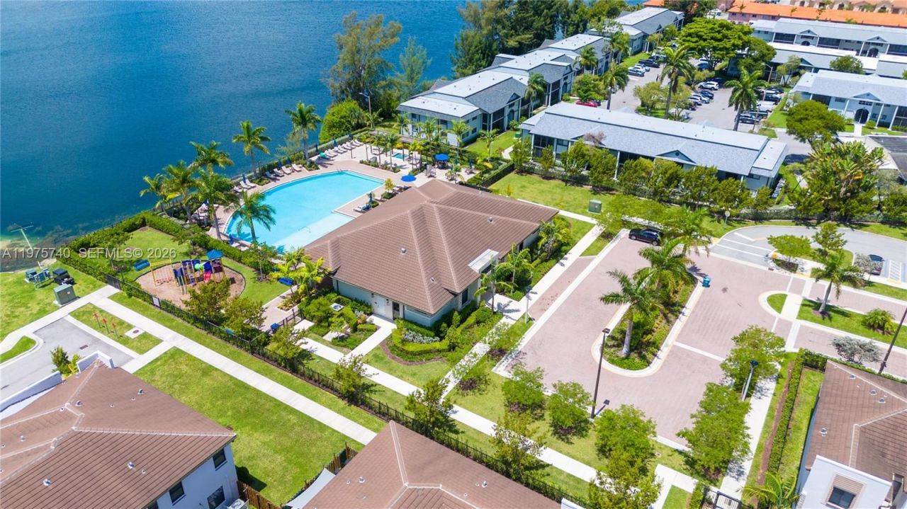 21018 NE 8th Ave, Unit 21018, Miami, FL 33179 Photo