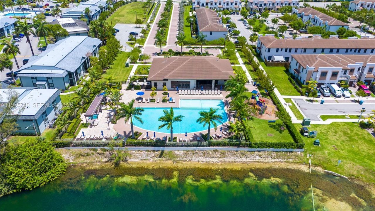 21018 NE 8th Ave, Unit 21018, Miami, FL 33179 Photo