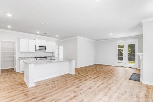 108 Brant Drive Photo 6