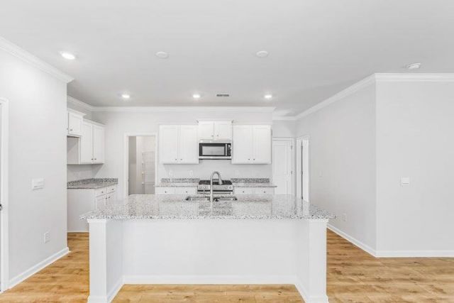 108 Brant Drive Photo 7