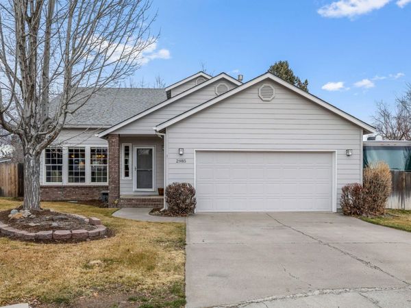 2985 NE Alpenglow Place, Bend, OR 97701