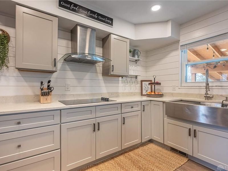 9095 S Normandy Lane, Dayton, OH 45458 Photo 3