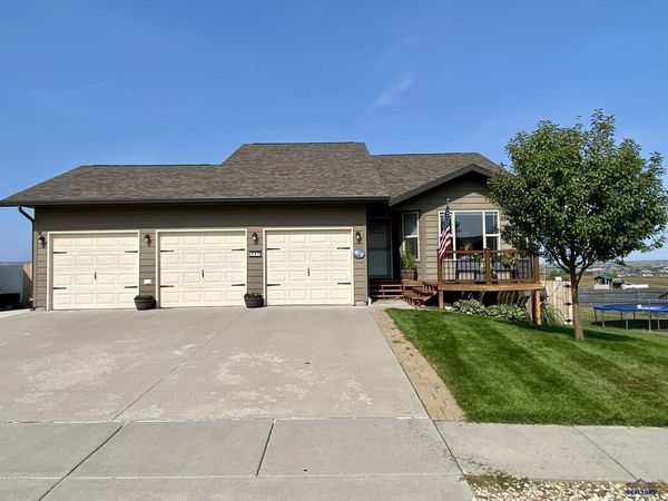 387 BIG BADGER DR, Box Elder, SD 57719