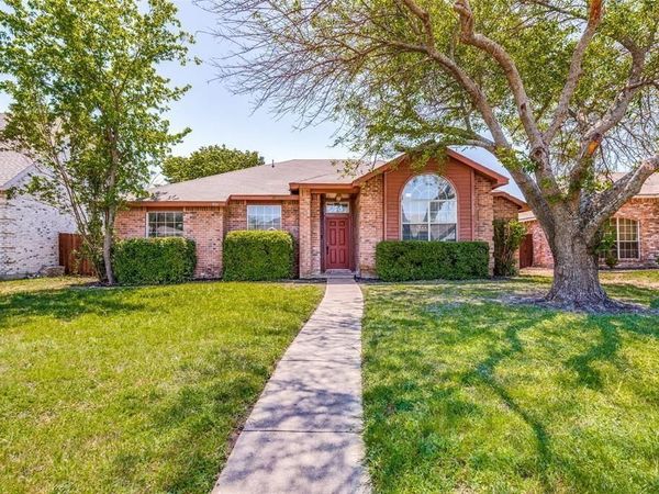 806 Bray Street, Cedar Hill, TX 75104