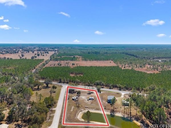 39 SE 467th St, Old Town, FL 32668