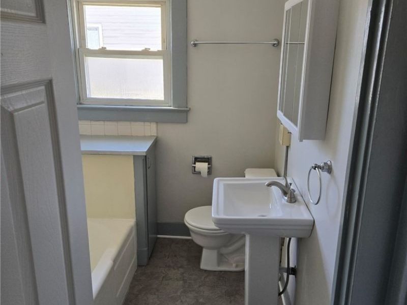 134 E Bowman Street, Unit 1/2, Wooster, OH 44691 Photo 8