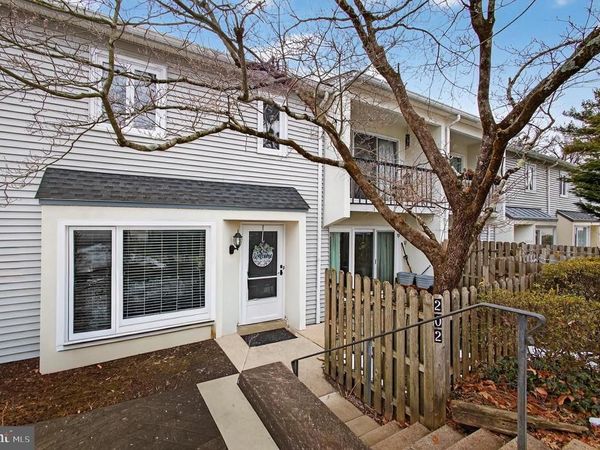 202 E CHELSEA CIRCLE, NEWTOWN SQUARE, PA 19073