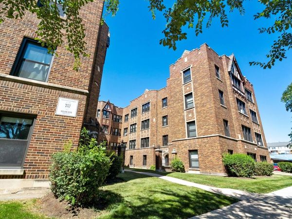 321 W Calendar Avenue , Unit 1E, La Grange, IL 60525