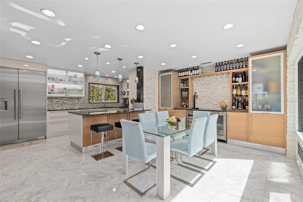 1749 Sandalwood Drive, Sarasota, FL 34231 Photo