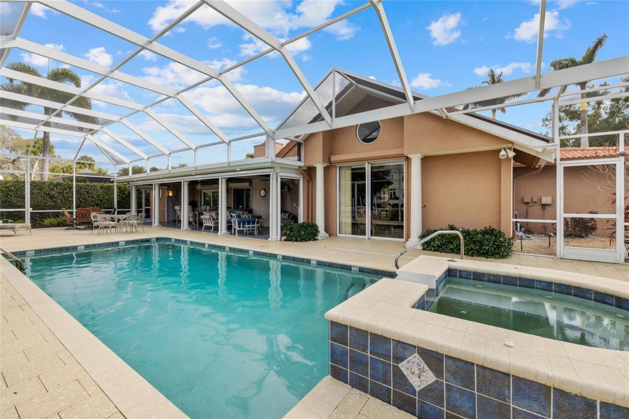 1749 Sandalwood Drive, Sarasota, FL 34231 Photo