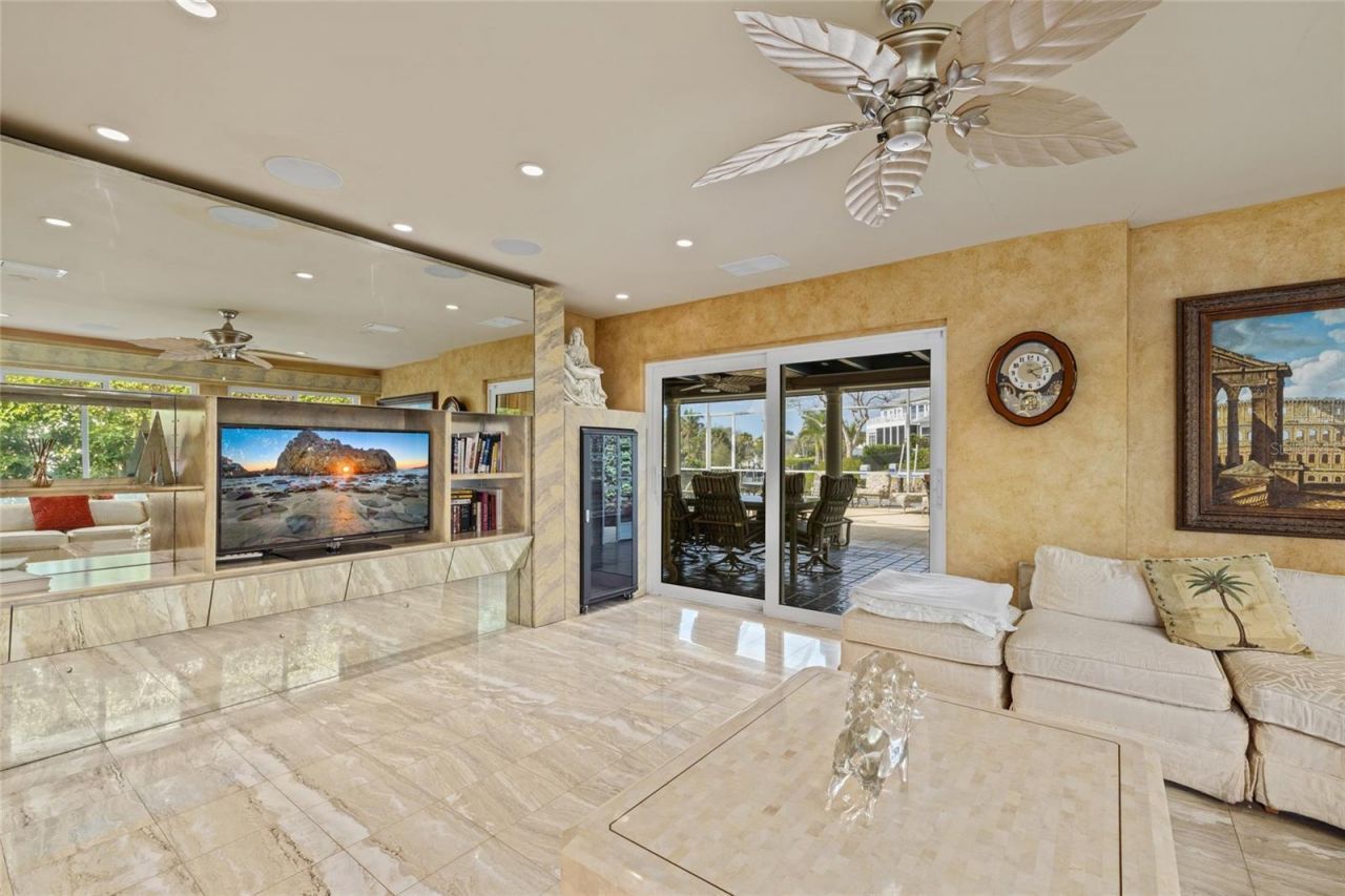 1749 Sandalwood Drive, Sarasota, FL 34231 Photo