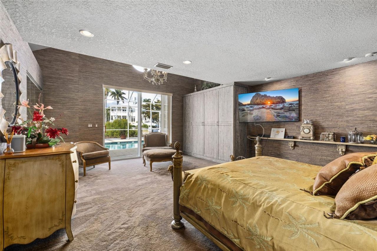 1749 Sandalwood Drive, Sarasota, FL 34231 Photo
