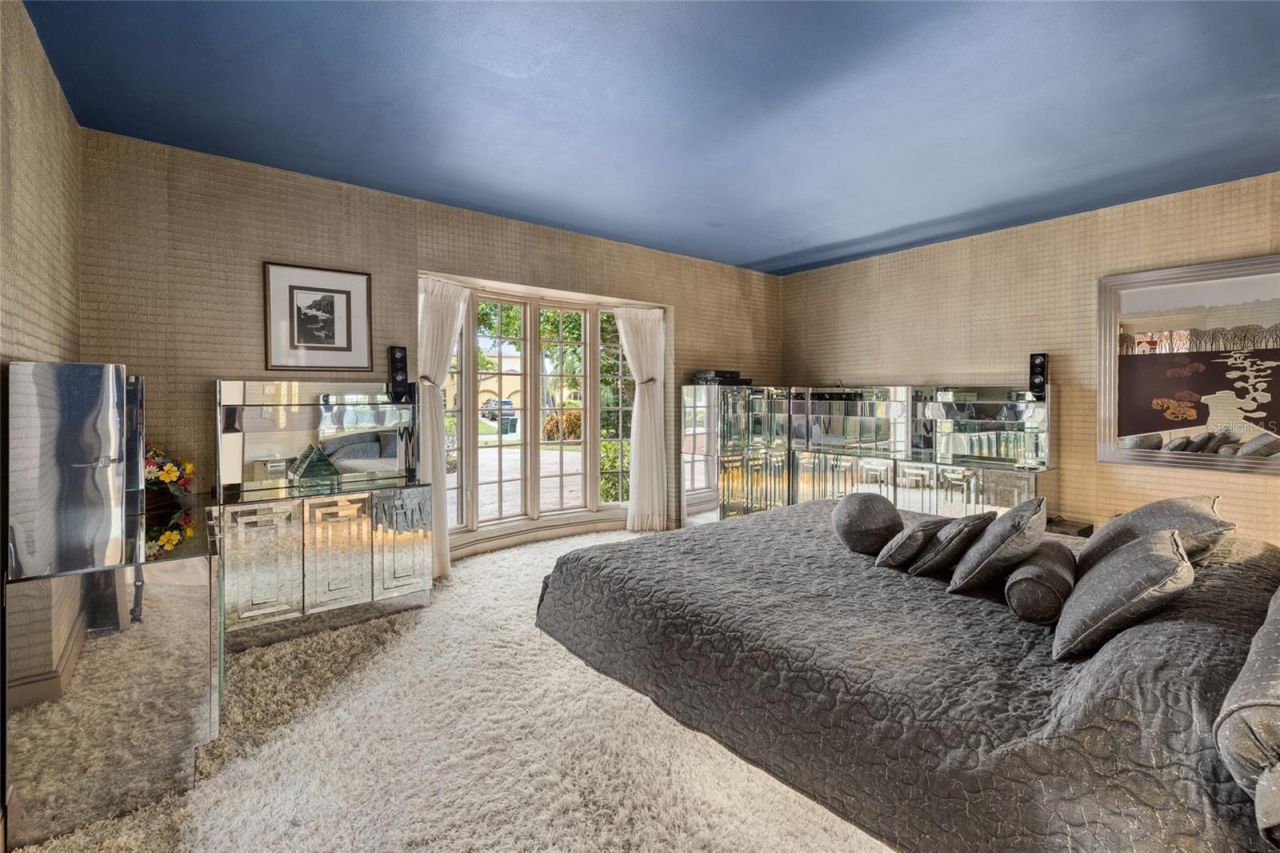 1749 Sandalwood Drive, Sarasota, FL 34231 Photo
