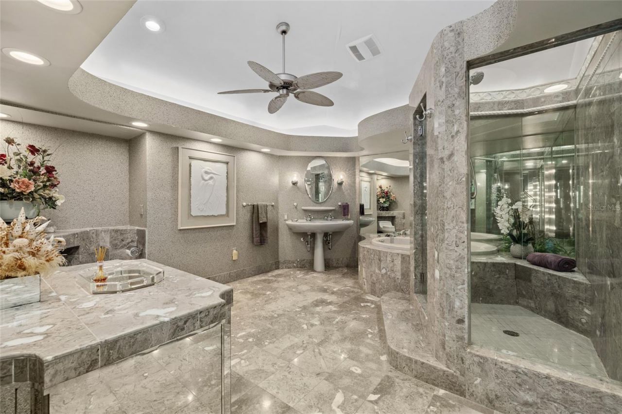1749 Sandalwood Drive, Sarasota, FL 34231 Photo