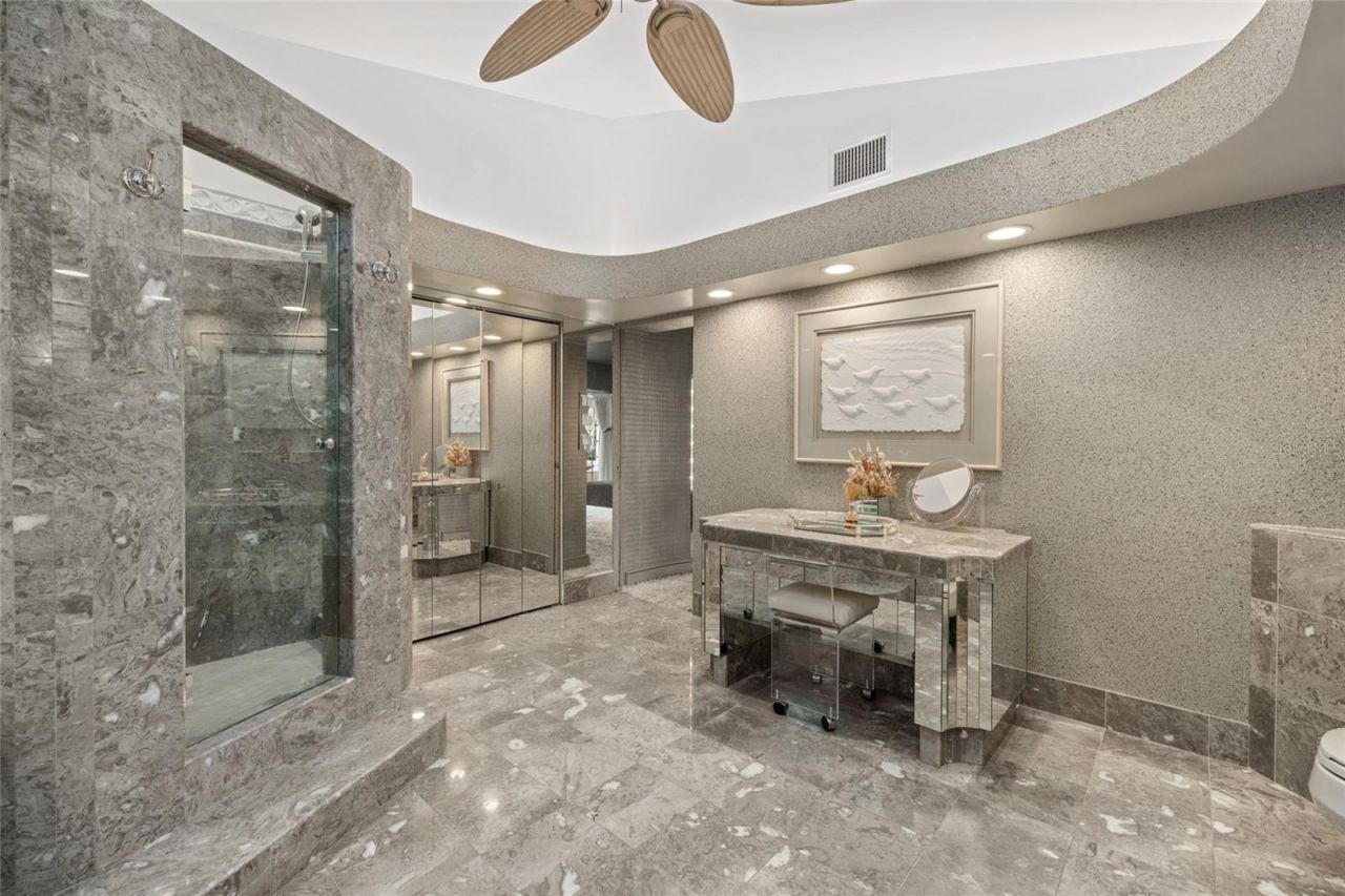1749 Sandalwood Drive, Sarasota, FL 34231 Photo