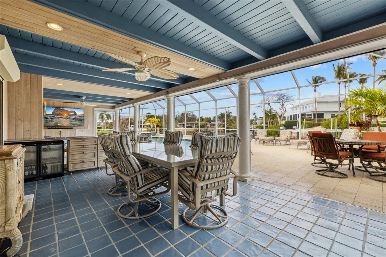 1749 Sandalwood Drive, Sarasota, FL 34231 Photo