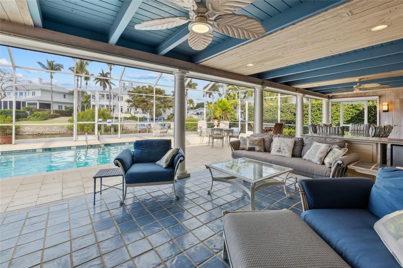 1749 Sandalwood Drive, Sarasota, FL 34231 Photo