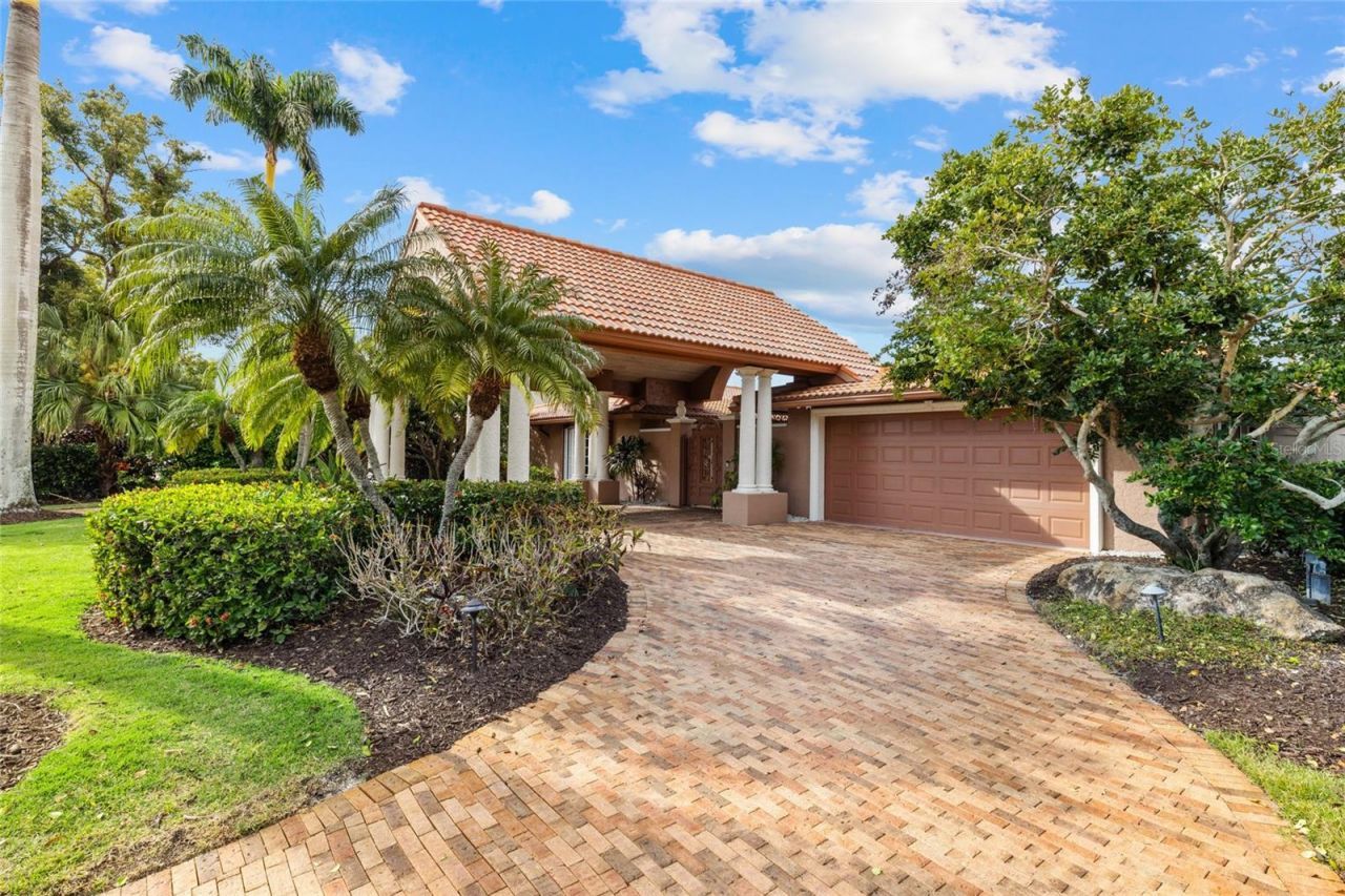 1749 Sandalwood Drive, Sarasota, FL 34231 Photo