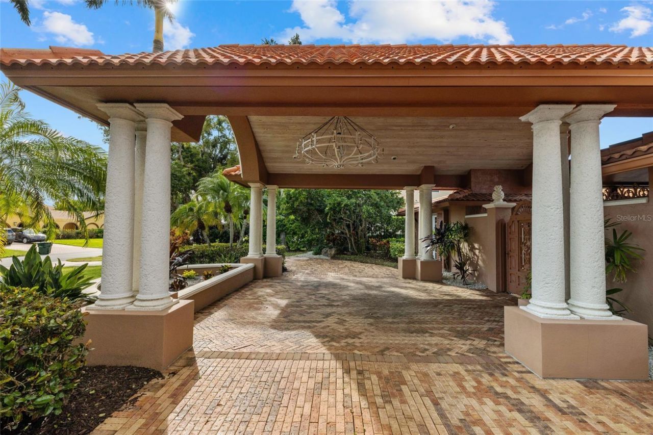 1749 Sandalwood Drive, Sarasota, FL 34231 Photo