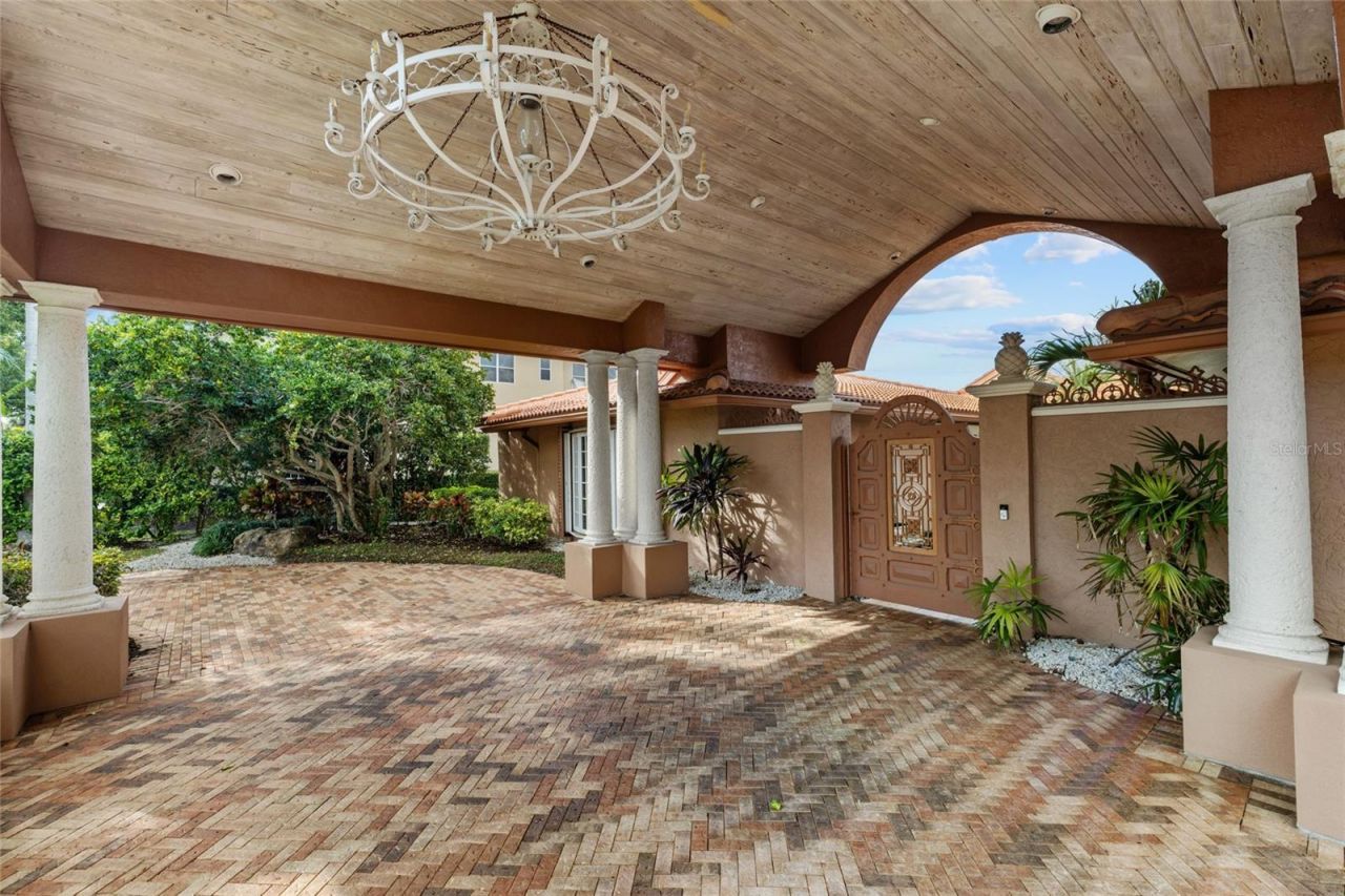 1749 Sandalwood Drive, Sarasota, FL 34231 Photo