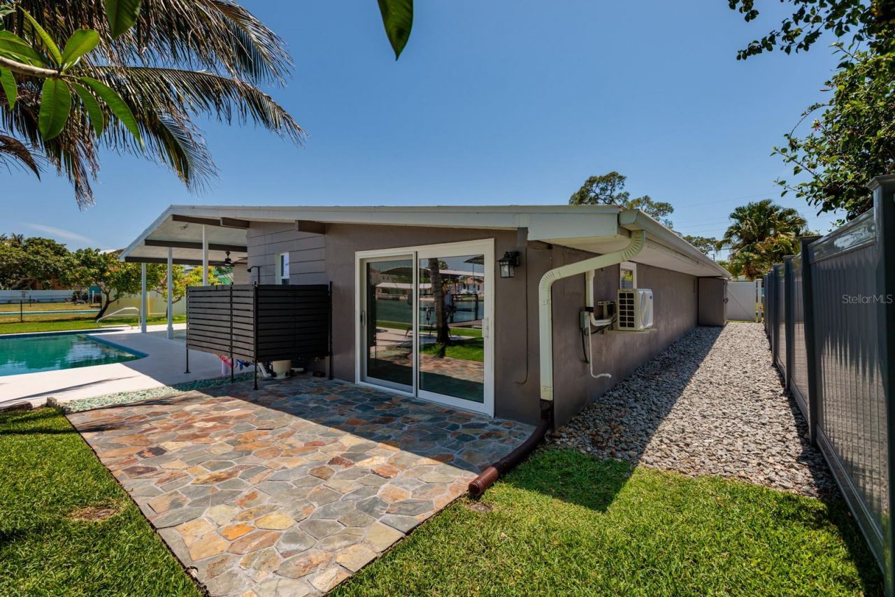 263 87th Avenue N, Saint Petersburg, FL 33702 Photo