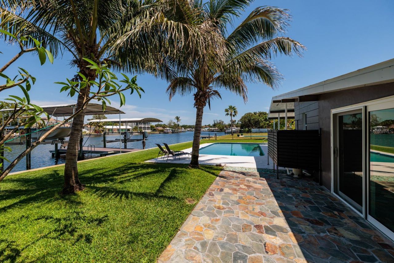 263 87th Avenue N, Saint Petersburg, FL 33702 Photo