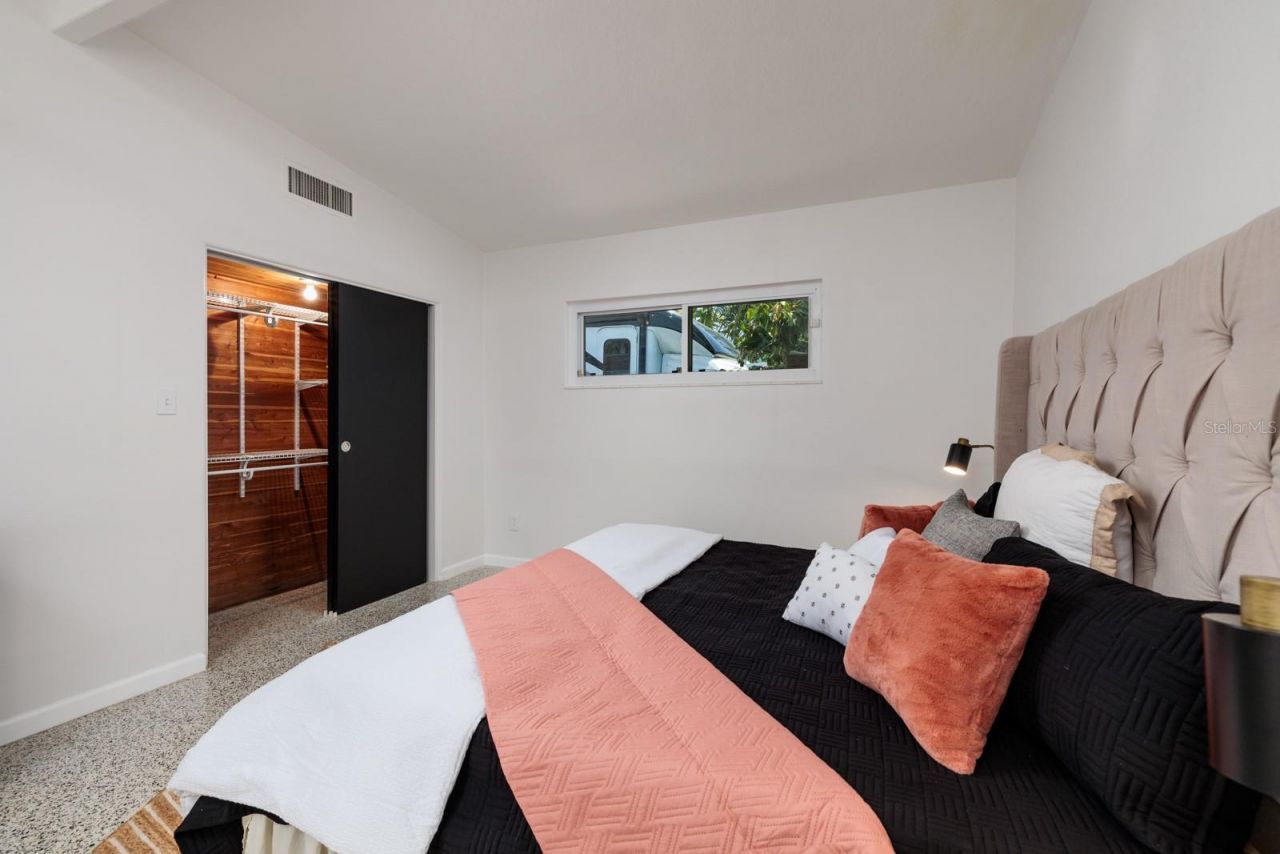 263 87th Avenue N, Saint Petersburg, FL 33702 Photo