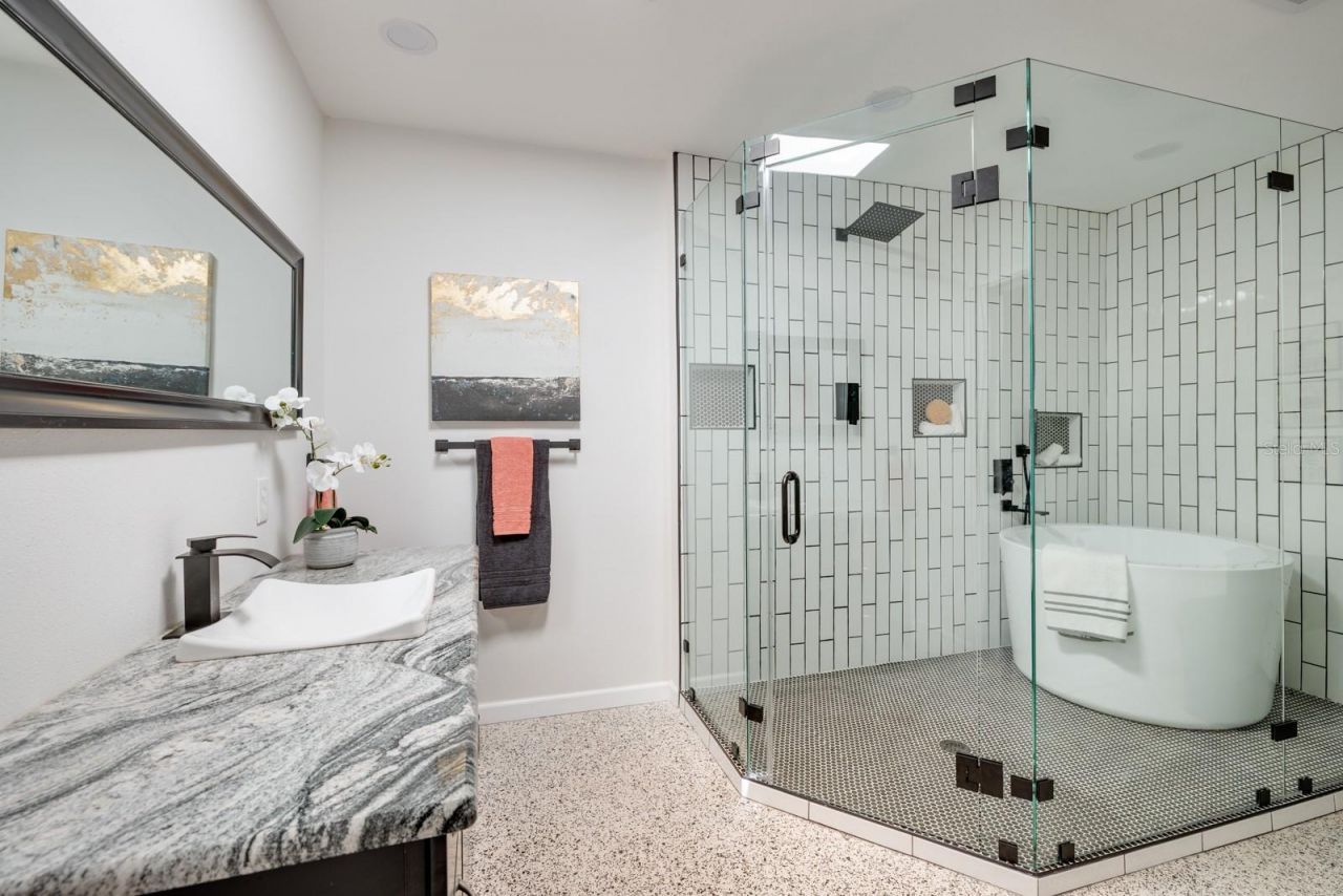 263 87th Avenue N, Saint Petersburg, FL 33702 Photo