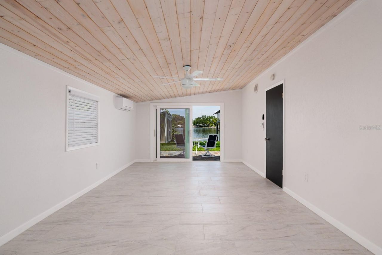 263 87th Avenue N, Saint Petersburg, FL 33702 Photo