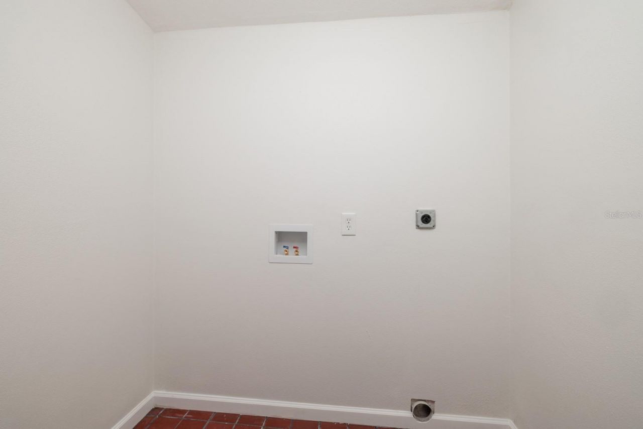 263 87th Avenue N, Saint Petersburg, FL 33702 Photo