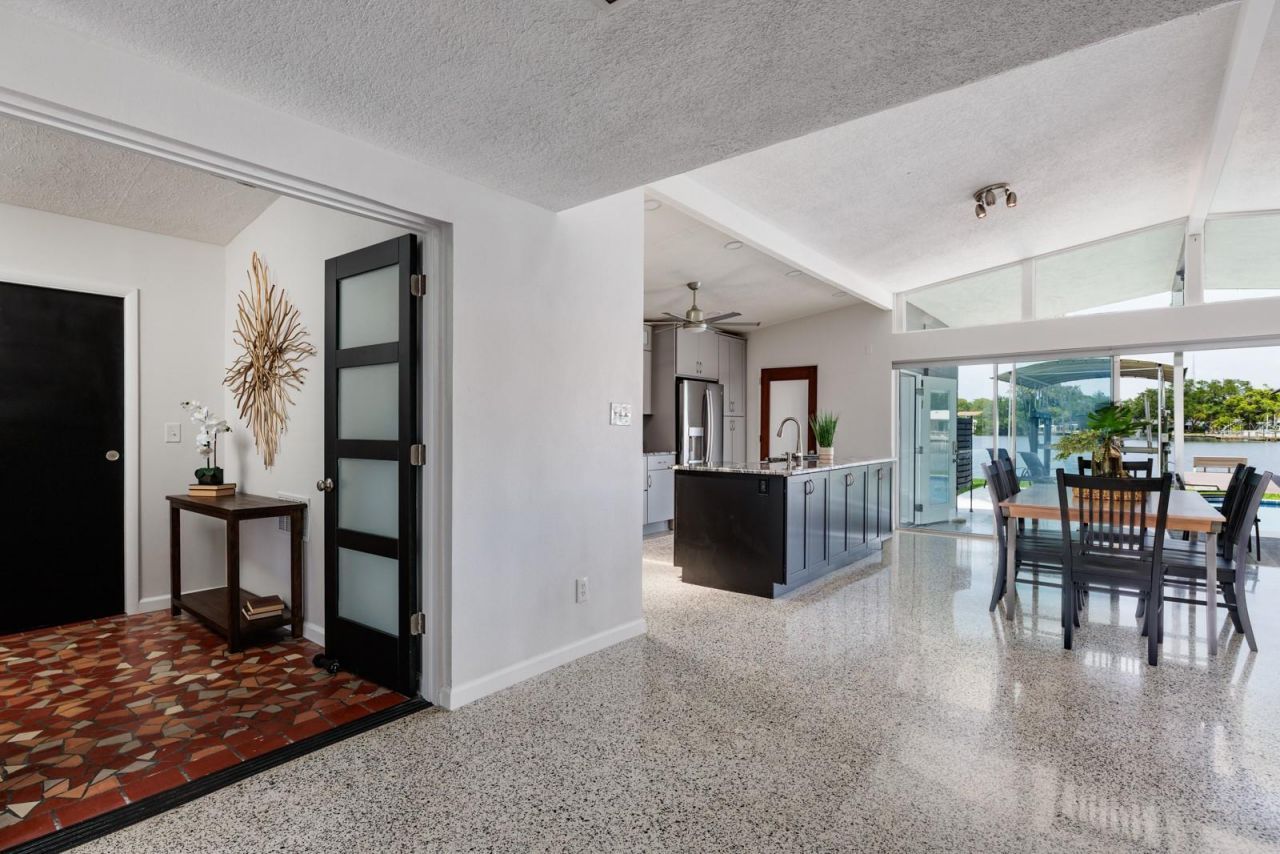 263 87th Avenue N, Saint Petersburg, FL 33702 Photo