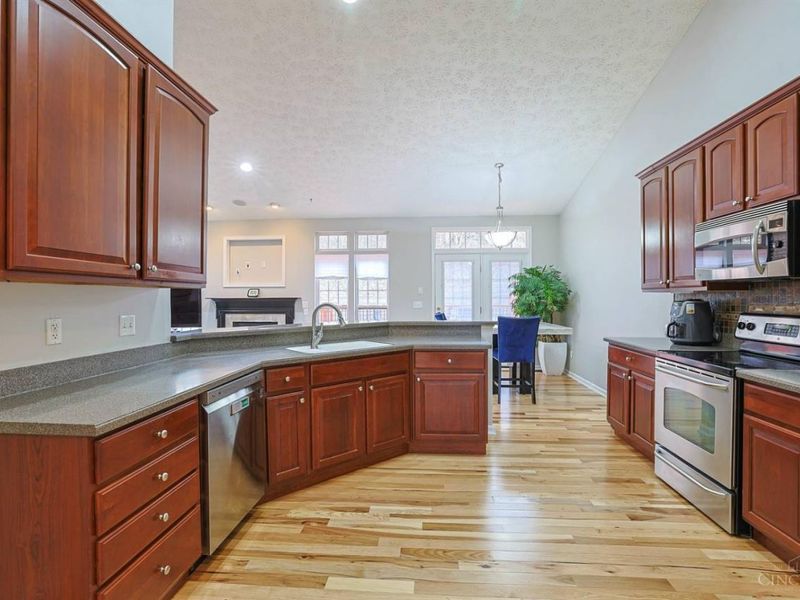 6793 Jennifer Lynn Drive, Cincinnati, OH 45248 Photo 12